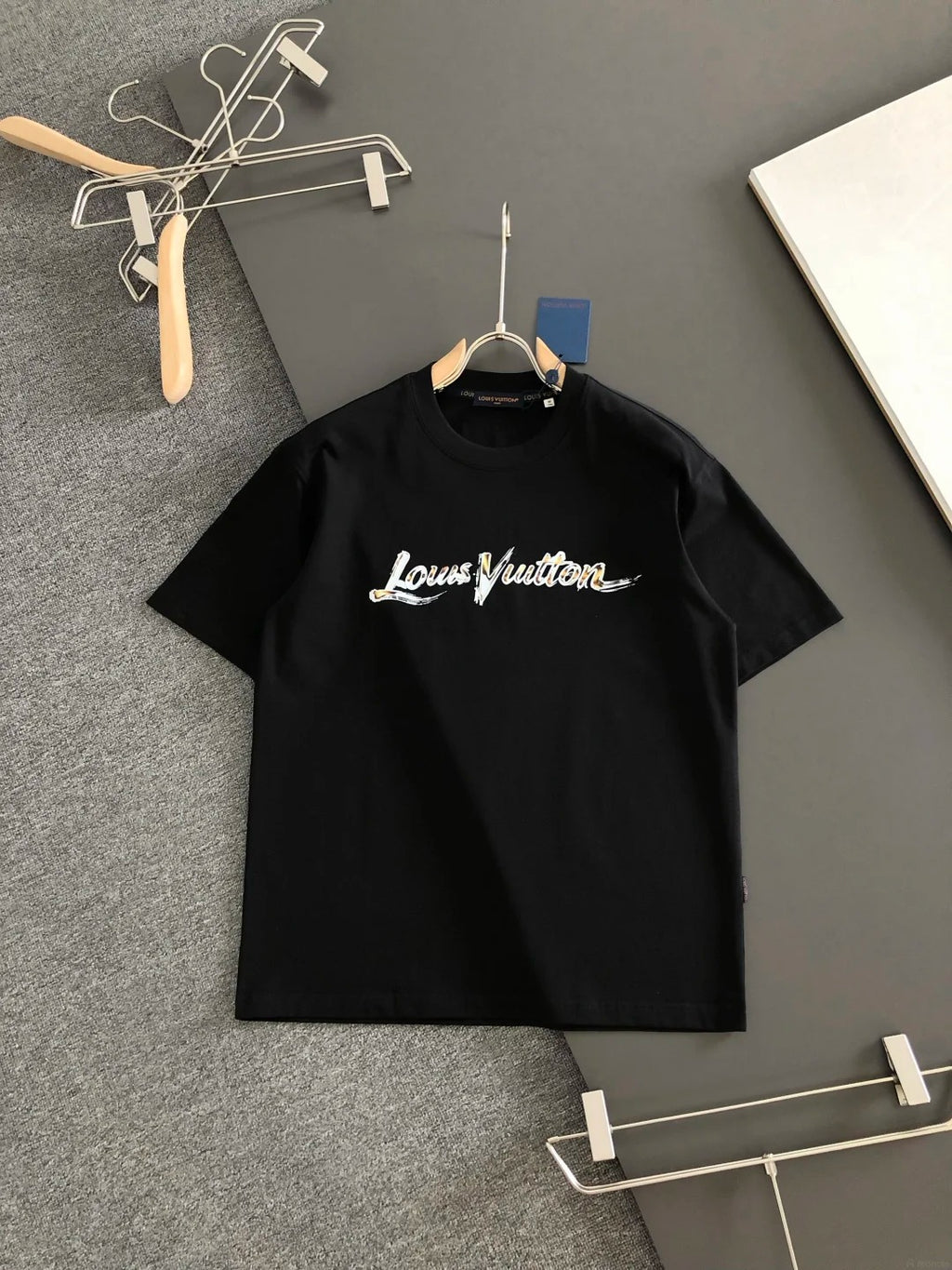 เสื้อเชิ้ต DG / AU102