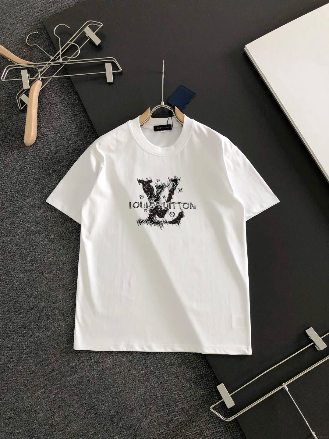 เสื้อเชิ้ต DG / AU99
