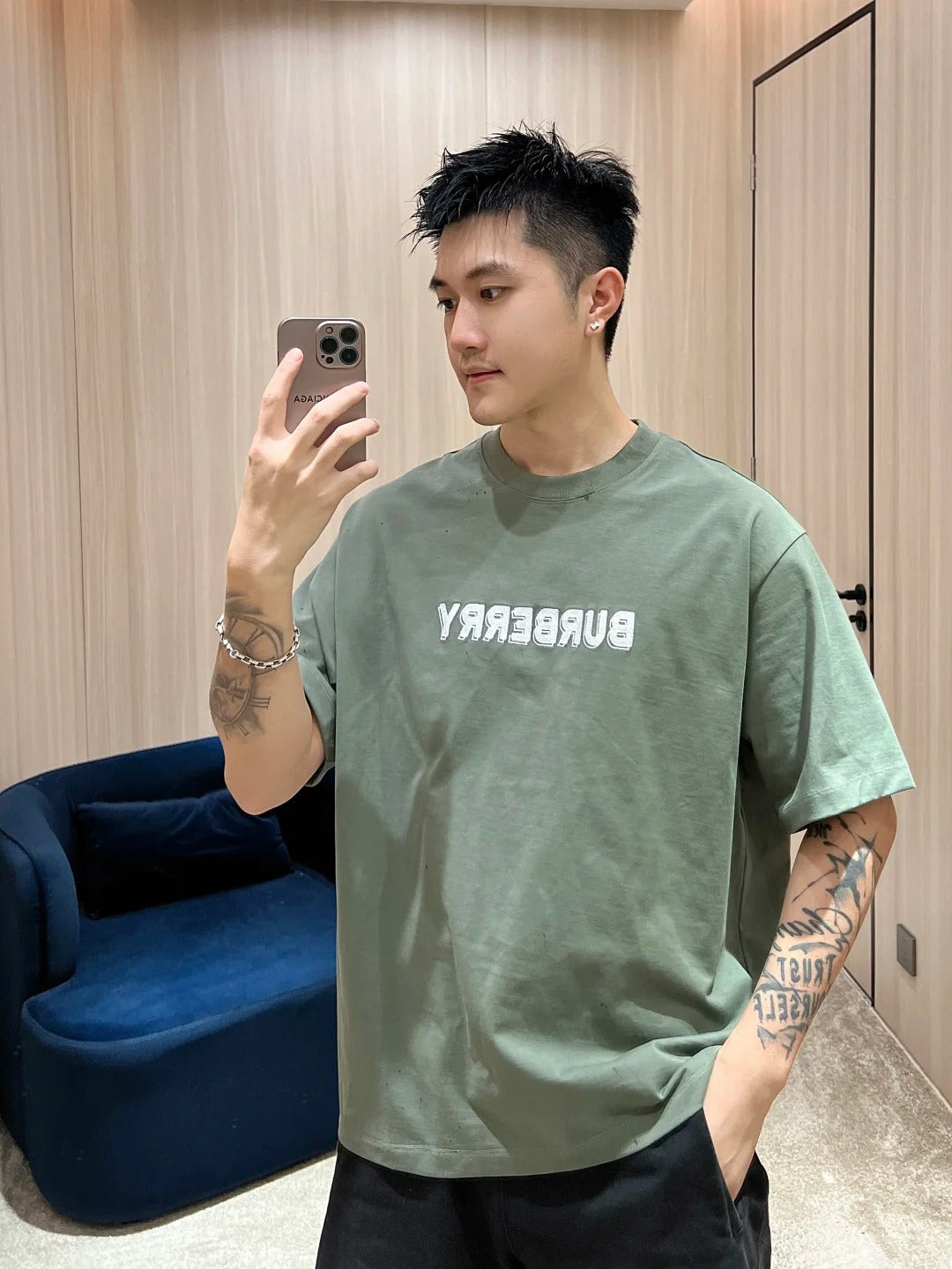 เสื้อเชิ้ต DG / AU104